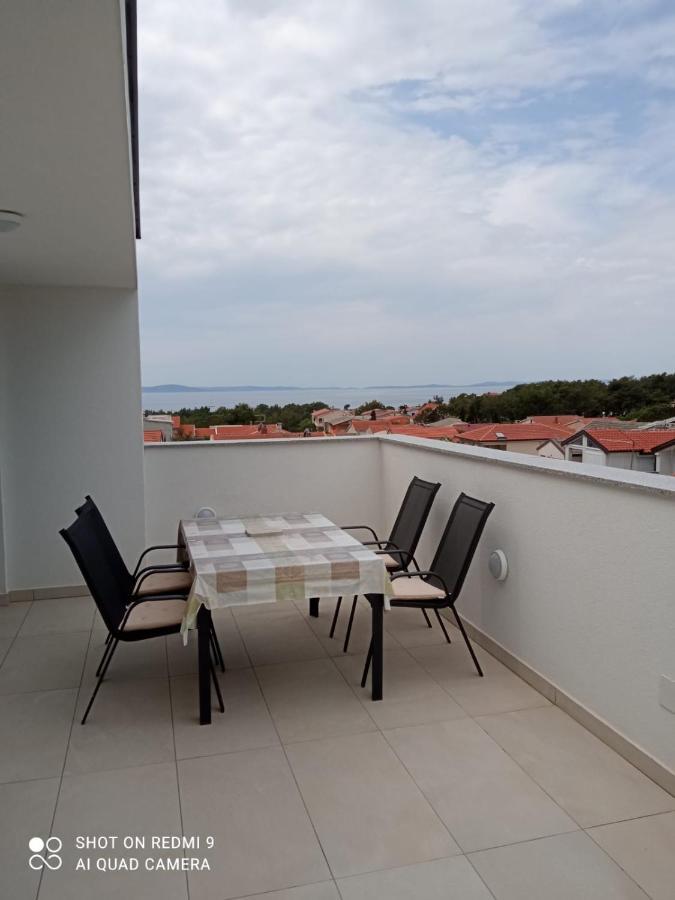 Apartman Franc S Vir Luaran gambar