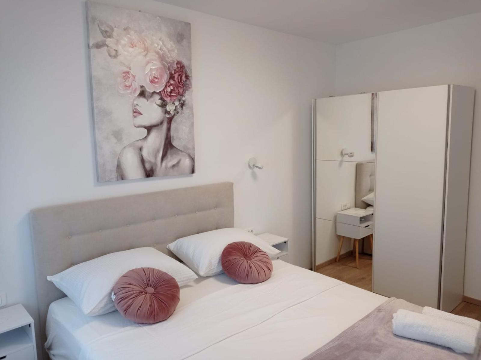 Apartman Franc S Vir Luaran gambar