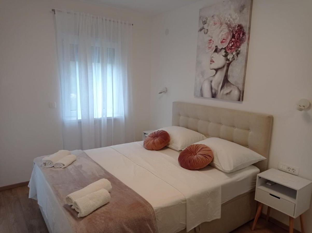 Apartman Franc S Vir Luaran gambar